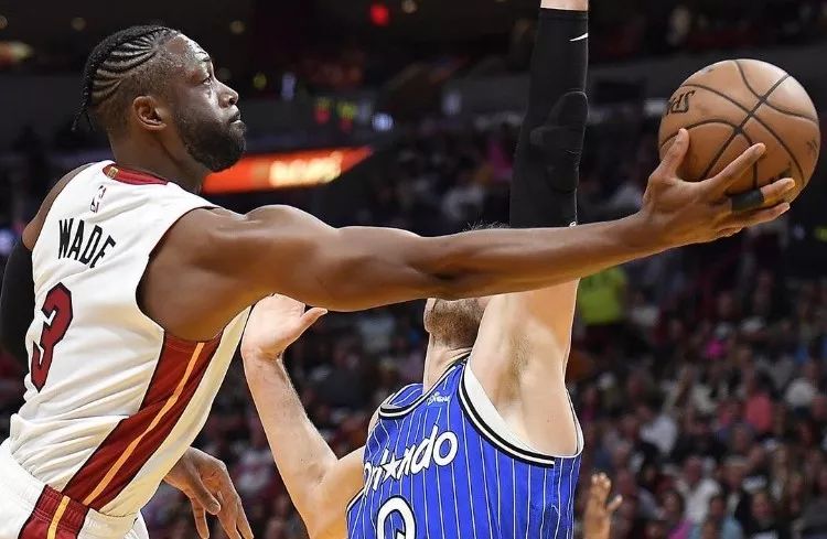 逆转之夜！热火最后时刻连续得分取胜，注意管理社会新闻质量安全大家以及全国.的简单介绍